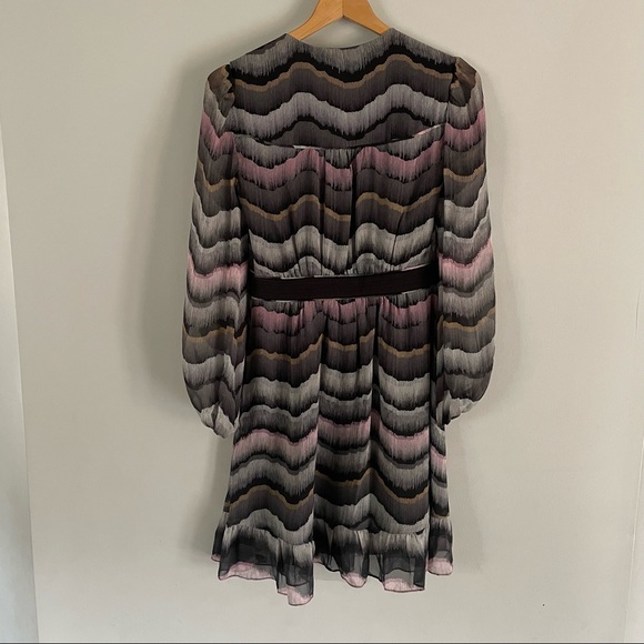 Diane Von Furstenberg LisBeth 100% Silk Dress Size 4 - Picture 8 of 17